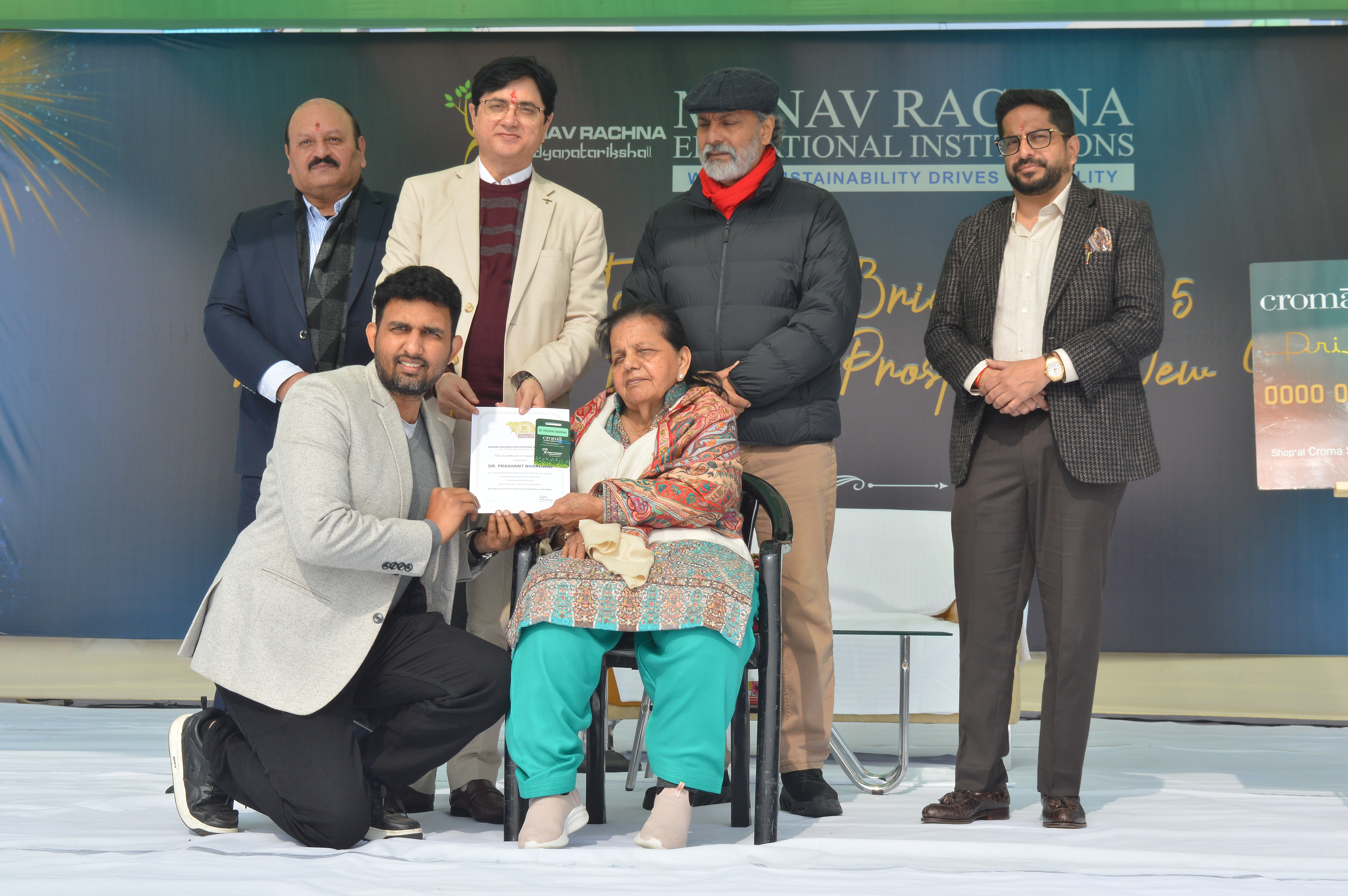 Dr. Prashant Bhardwaj had grabbed “10 year service completion award” in MRU on 1st January, 2025.